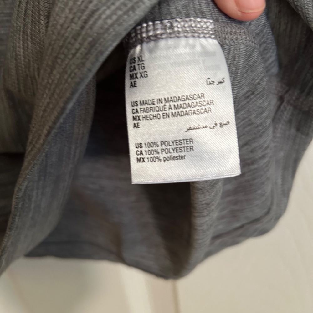 Work out shirt - Picture 5 of 5